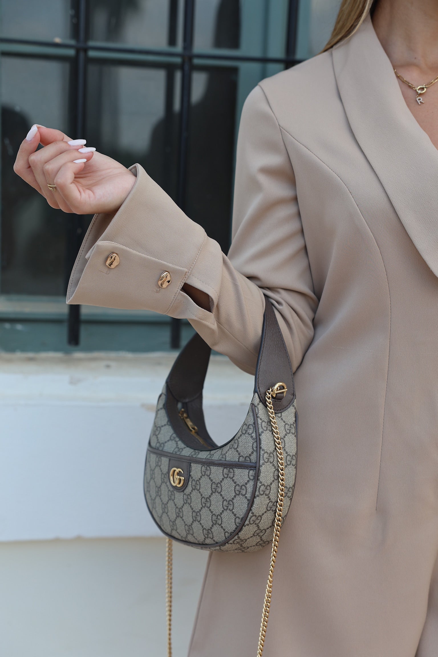 אוברול בז' כפתורים זהב-נשים