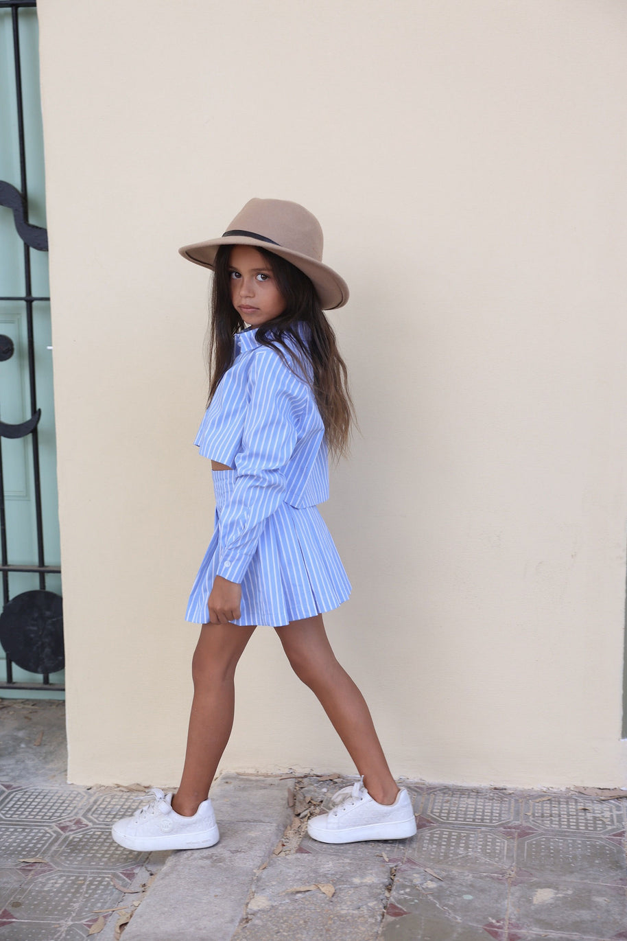 חליפת חצאית פסים כחולים- ילדות
